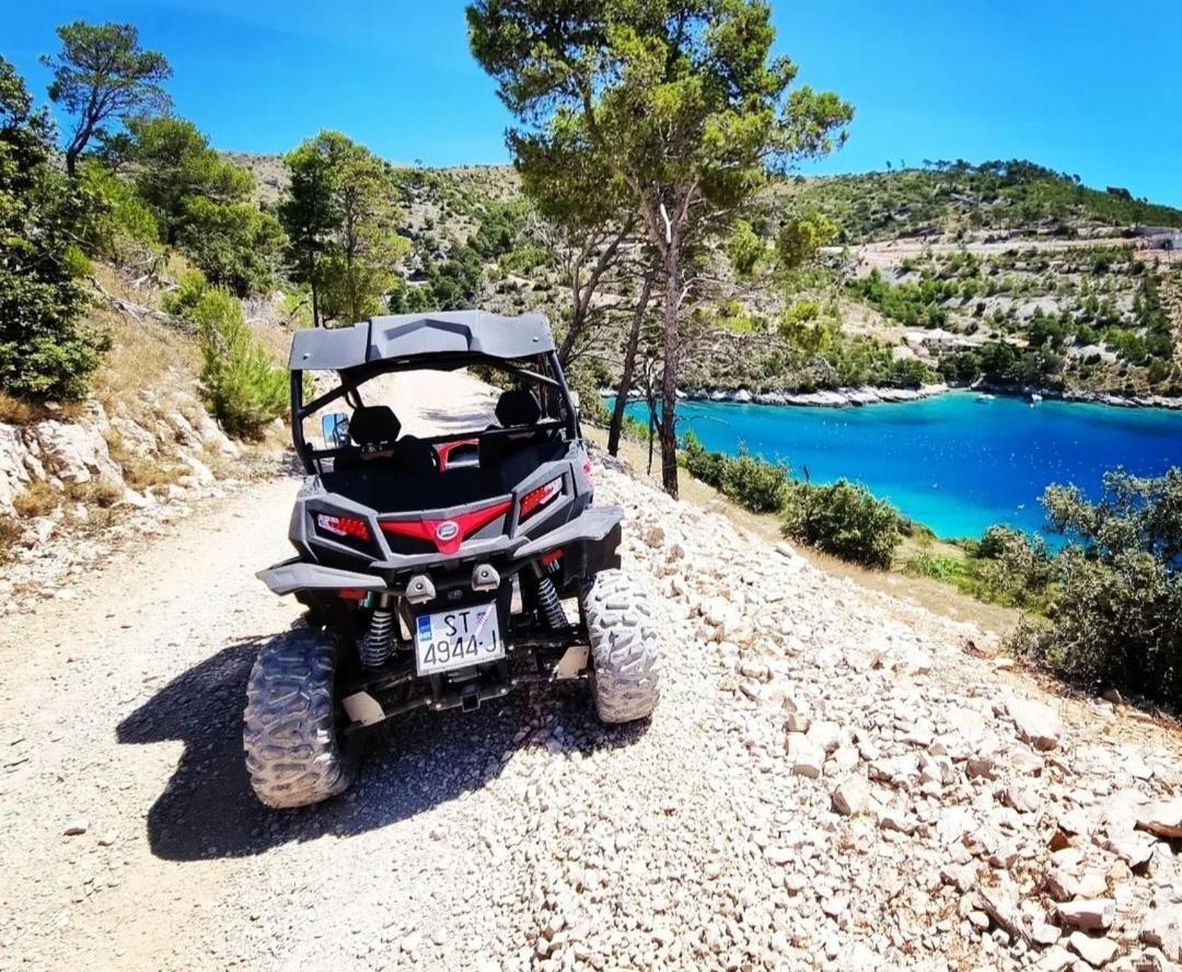 Apartments4You Supetar-The Best And Most Popular Apartments For Discovering The Island - Free Parking - 200 Meters From The Beach Bagian luar foto